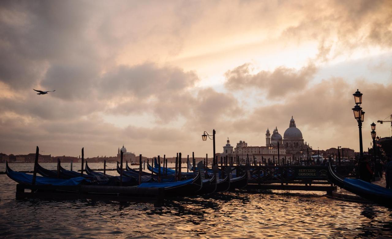 Riva del Vin BOUTIQUE HOTEL Venezia Esterno foto